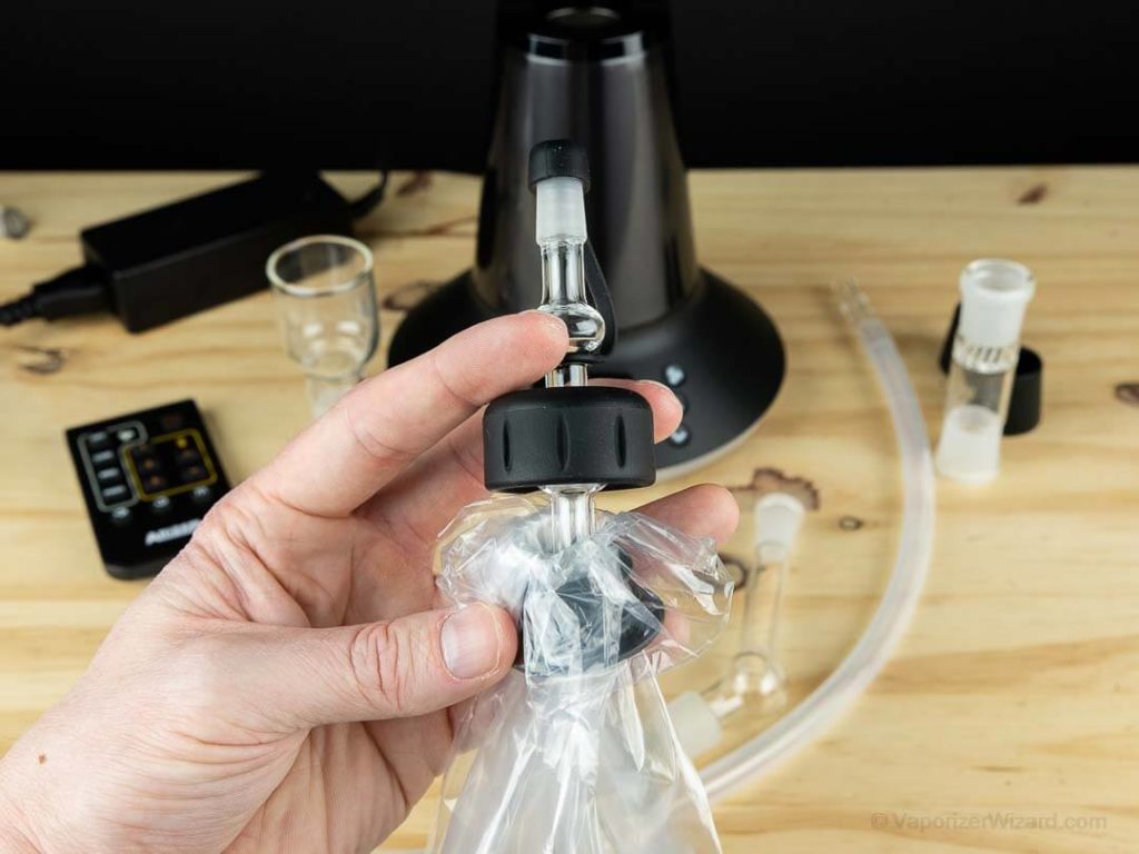 Attaching Balloon to Glass Connector - Arizer XQ2 Vaporizer