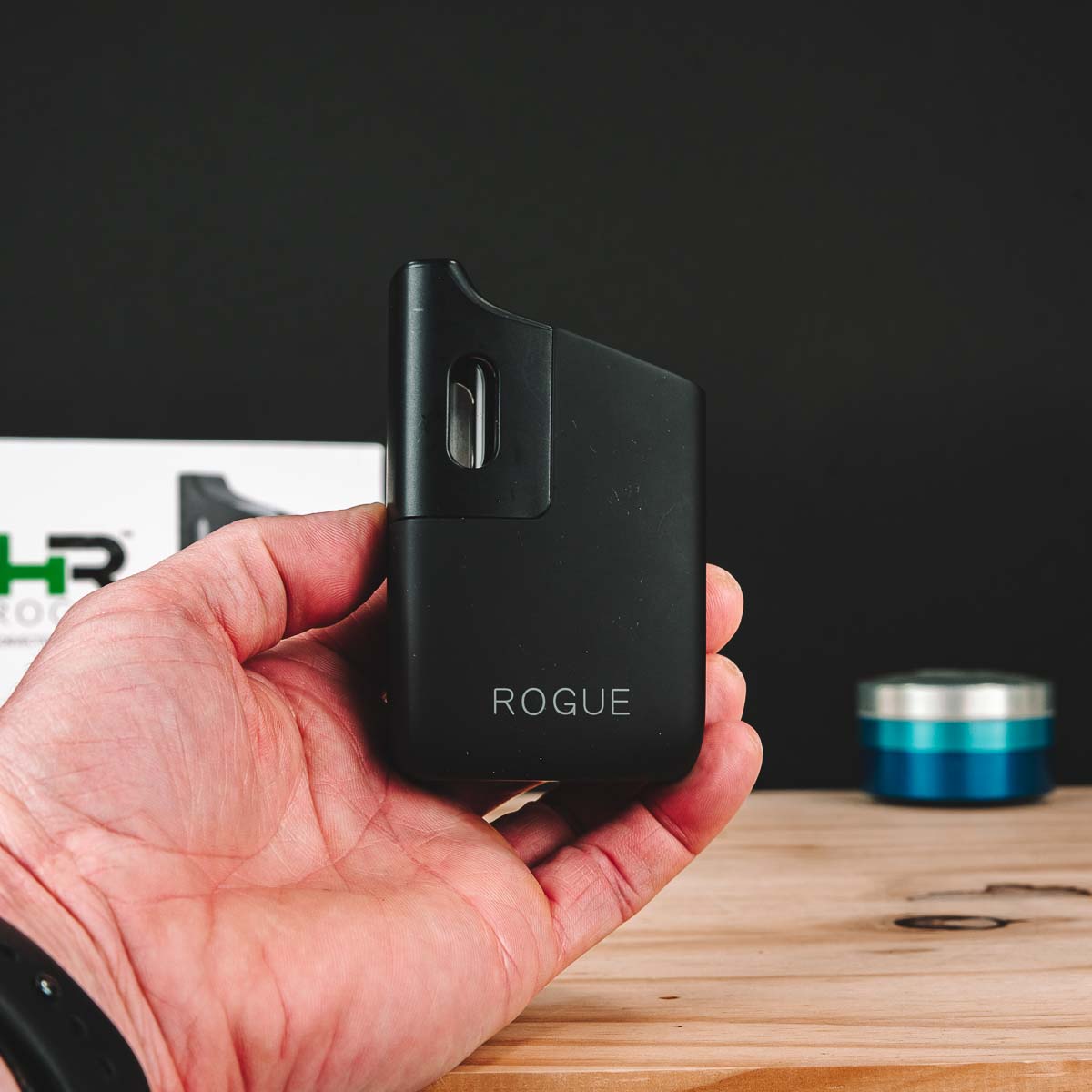 HR ROGUE Vaporizer - Size in Hand